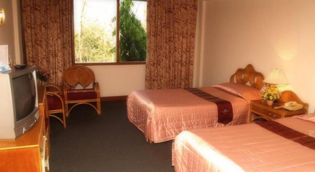 Pailyn Hotel Sukhothaï Extérieur photo